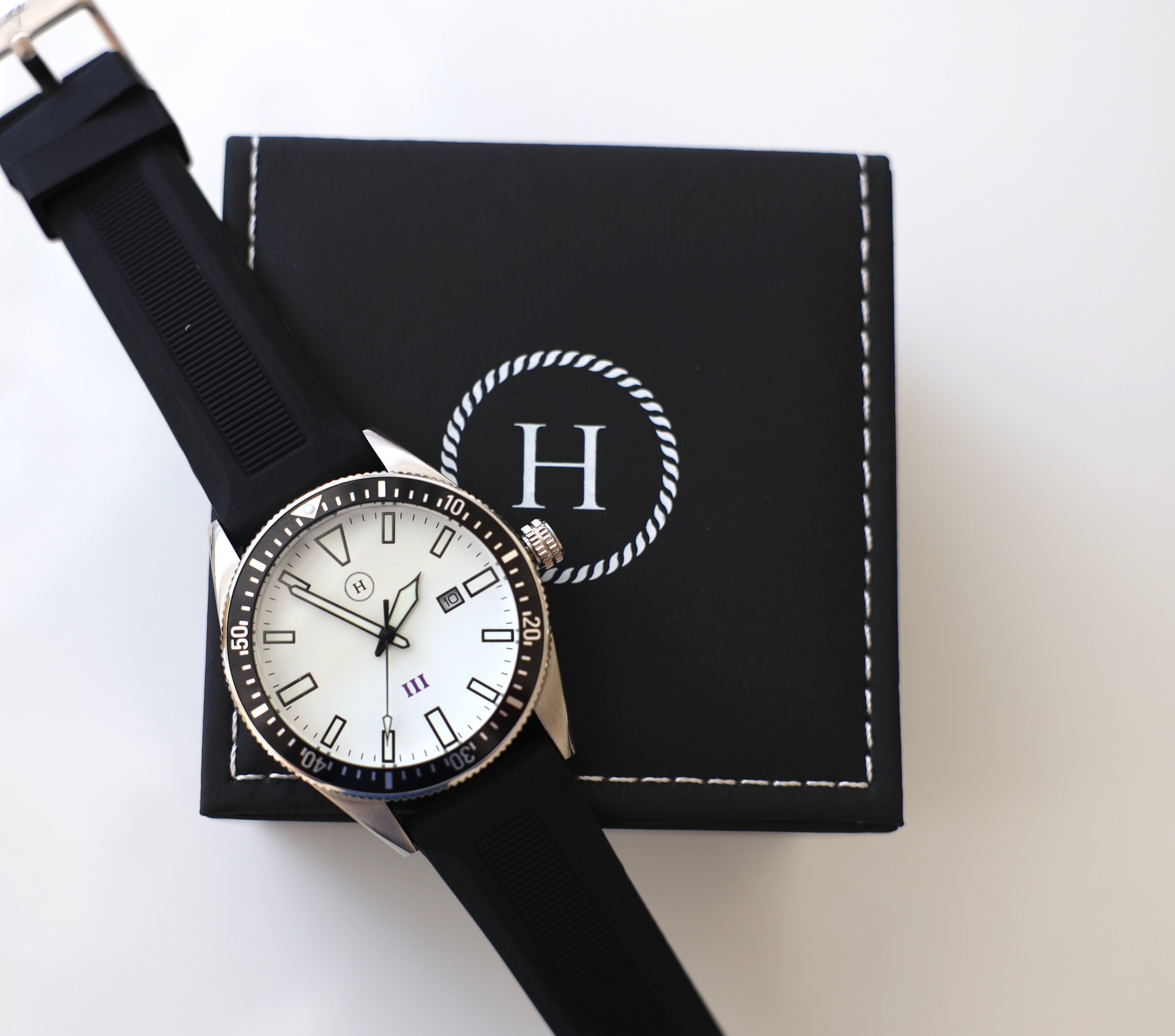 HV3 - Handley Watches